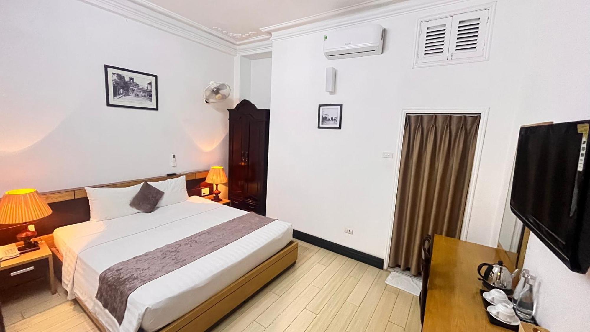 Hanoi Win Hotel & Travel Exterior photo